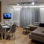 Our Apartment, Center Of アパート ティラナ